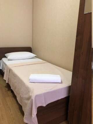 Гостиница Сальма Адлер 2-х местный Эконом с 2-мя односпальными кроватями-3