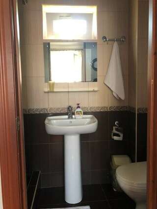 Гостиница Сальма Адлер 4-х местный Стандарт-12