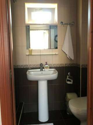 Гостиница Сальма Адлер Четырехместный номер-1